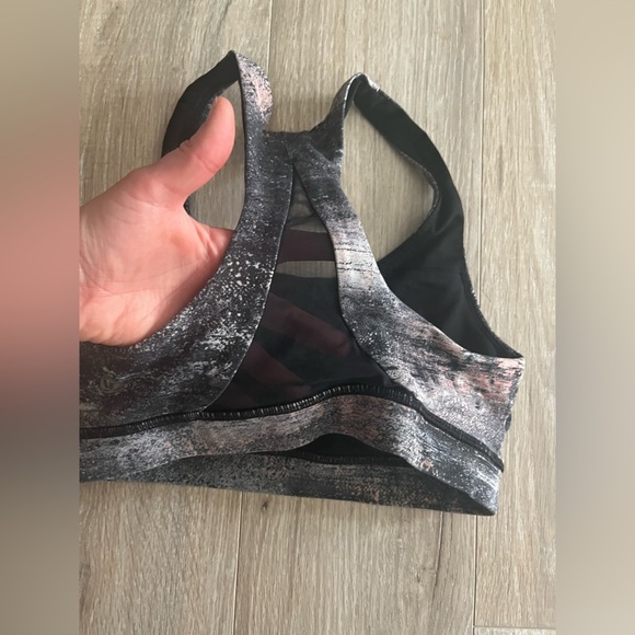 Lululemon Women’s Invigorate Bra Azurite Poppy Coral Multi Mesh Back - Size 4 - Picture 6 of 7